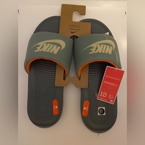 Nike Victori Men’s Slide Sz 9 PLEASE READ DESCRIPTION